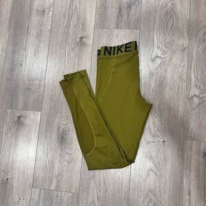 Women’s Nike Pro Dri Fit Leggings